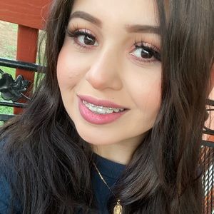 Meet your Posher, Araceli